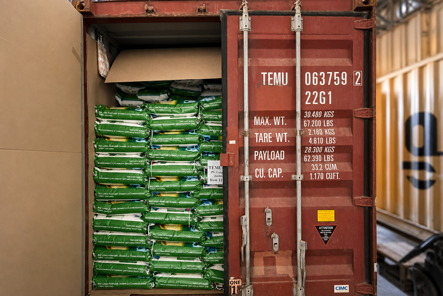 Conteneur rempli de sacs de riz La Cambodgienne